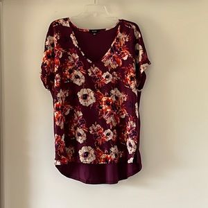 A.U.W maroon floral short sleeve blouse